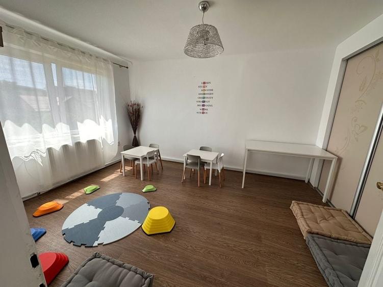 Casă cu 3 camere cu Teren 300 Mp în Central