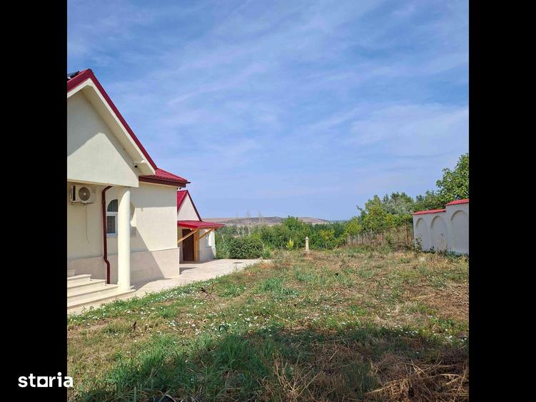 Casă cu 3 camere cu Teren 714 Mp în Șimnicu de Sus
