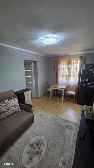 Apartament cu 2 camere nedecomandat în Micro 14