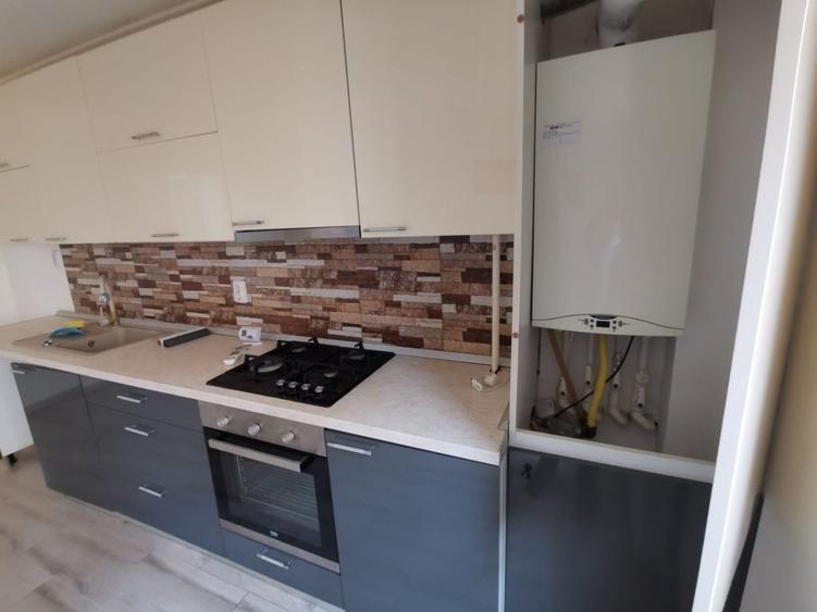 Apartament cu 3 camere decomandat în Fundeni