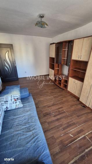 Apartament cu 3 camere în Cetate