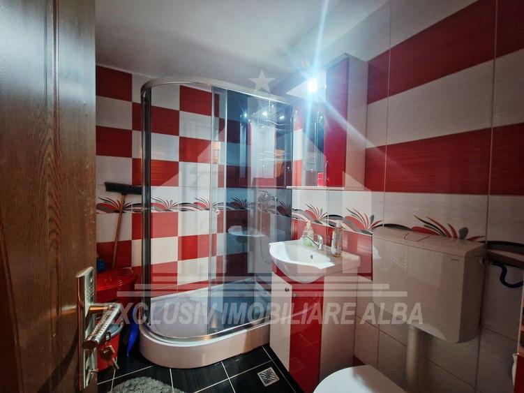 Apartament cu 2 camere decomandat, mobilat în Cetate