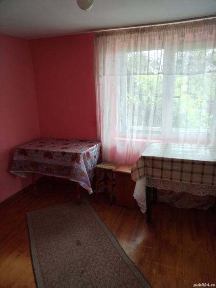 Casă cu 3 camere cu Teren 1100 Mp în Costești