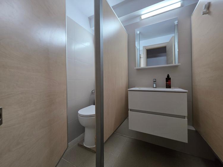 Apartament cu 4 camere în Titan