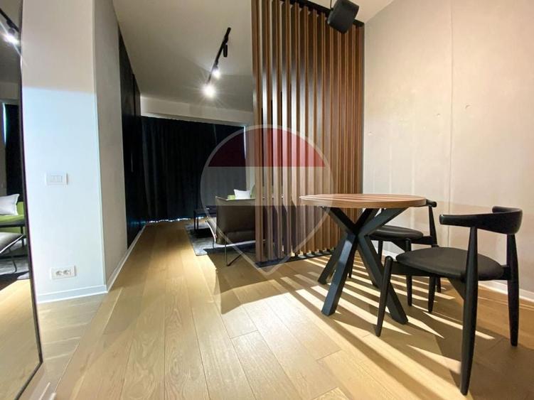 Apartament cu 2 camere semidecomandat, mobilat în Floreasca