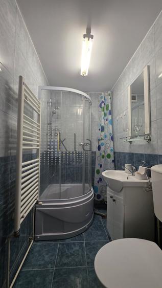 Apartament cu 2 camere semidecomandat, mobilat în P-ța Mihai Viteazul