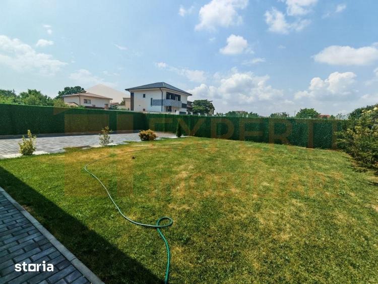 Casă cu 4 camere cu Teren 398 Mp în Central