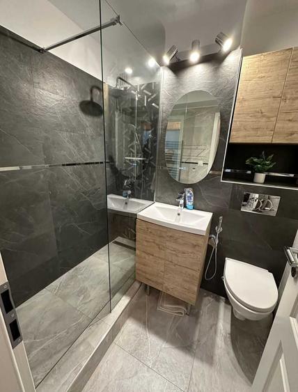 Apartament cu 3 camere decomandat în Nord
