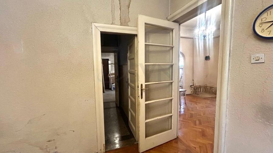Apartament cu 3 camere decomandat în Dorobanți