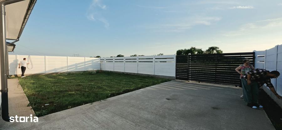 Casă cu 4 camere cu Teren 350 Mp în Clinceni
