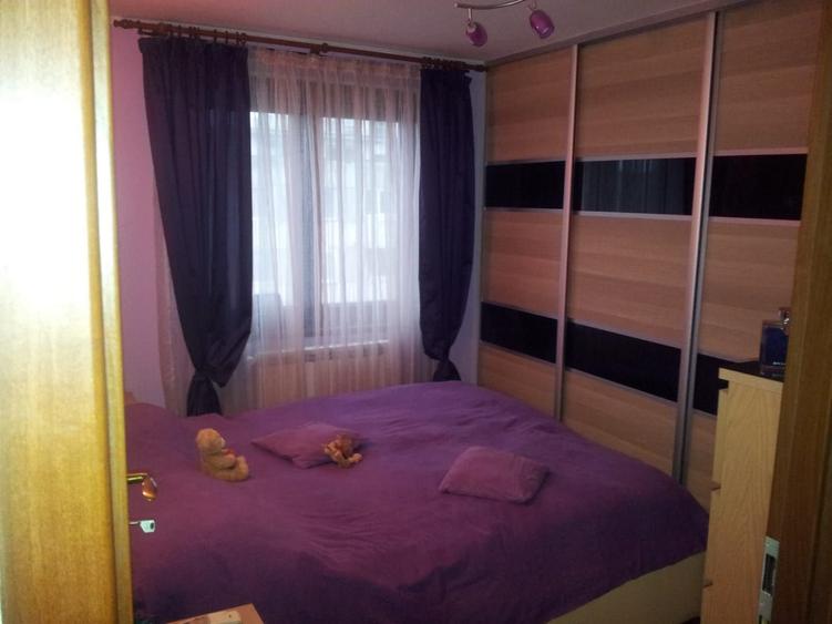 Apartament cu 3 camere decomandat în Olteniței
