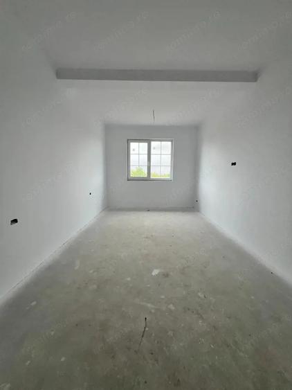 Casă cu 4 camere cu Teren 250 Mp în Giarmata