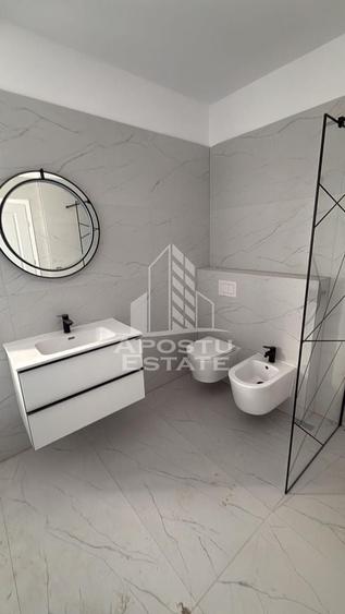Duplex cu 4 camere cu Canalizare în Remetea Mare