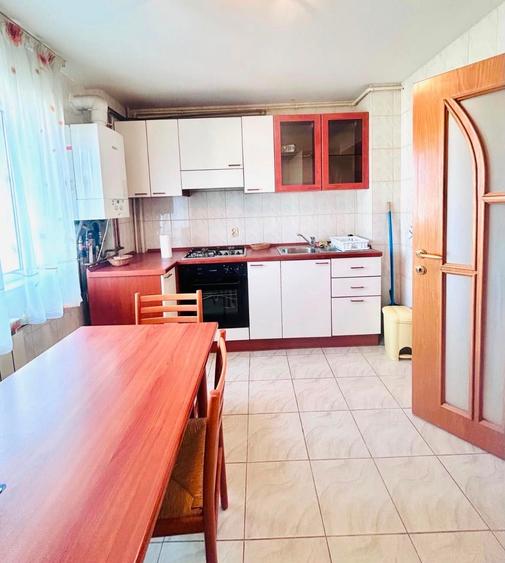 Apartament cu 2 camere semidecomandat în Văcăresti