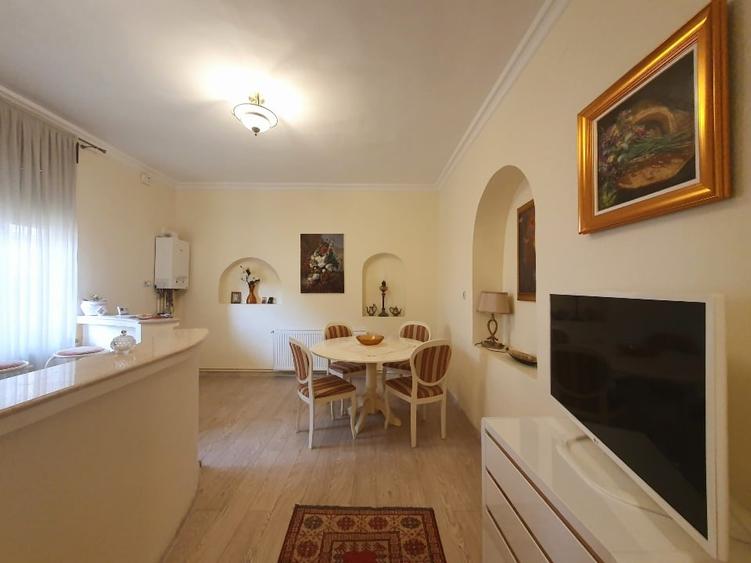 Apartament cu 2 camere semidecomandat în Ultracentral