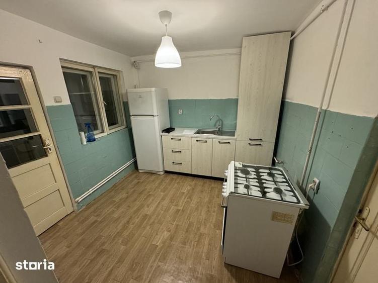 Casă cu 4 camere cu Teren 80 Mp în Domenii