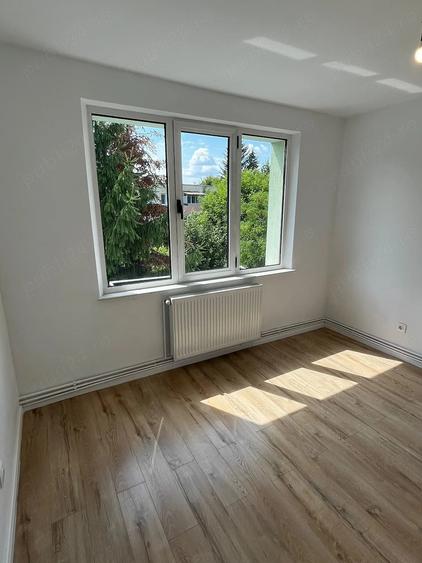 Se ofera spre vanzare apartament 2 camere decomandat, etaj 3 4 , vedere bilaterala a blocului,noxa - 2