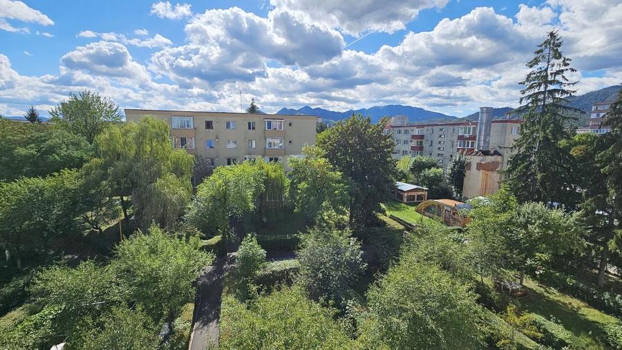 Apartament cu 2 camere semidecomandat în Astra