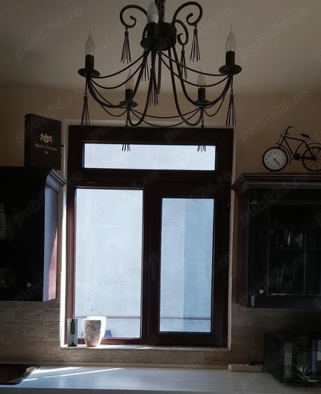 Casă cu 5 camere cu Teren 500 Mp în Sisești