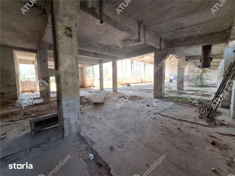 Spațiu comercial, de 500 mp, în Ștrand