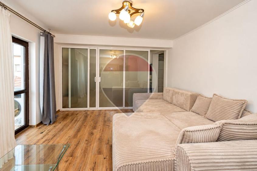 Apartament cu 2 camere decomandat, mobilat în Est