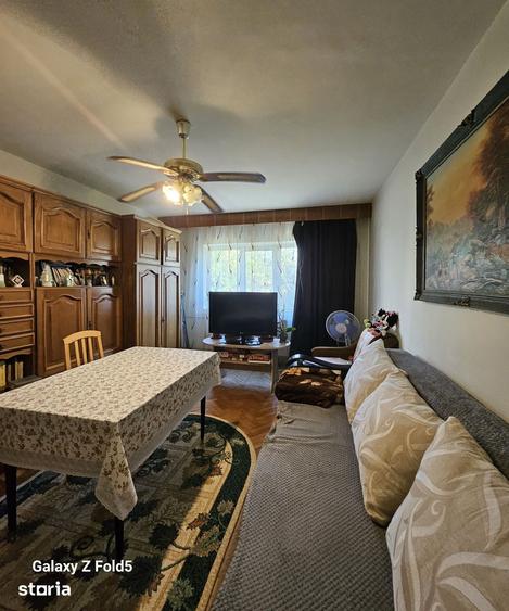 Apartament cu 3 camere în Calea Aradului