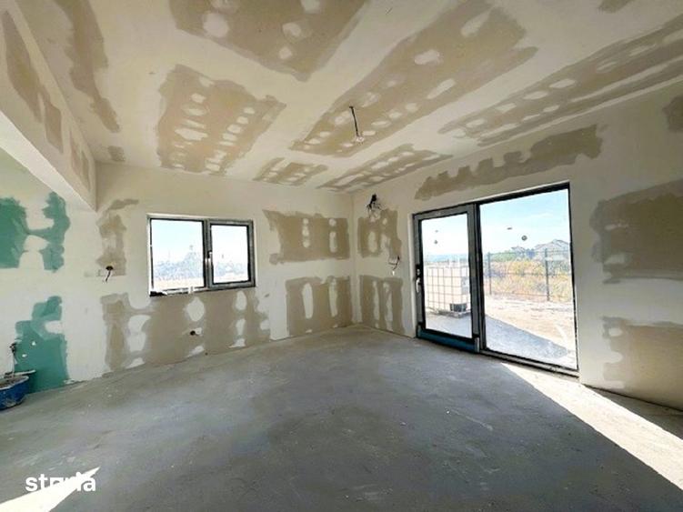 Casă cu 3 camere cu Teren 650 Mp în Nicolae Titulescu