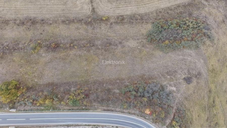 TEREN EXTRAVILAN 1.500mp, in Bezid, aproape de lac.