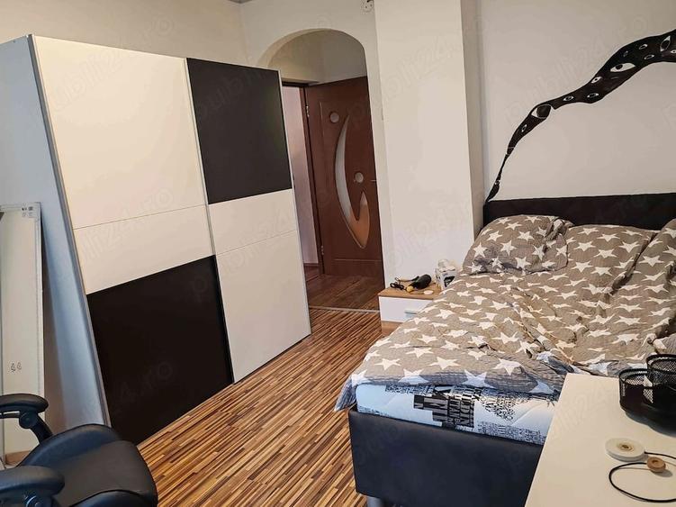 Apartament cu 3 camere semidecomandat, mobilat în Cantemir