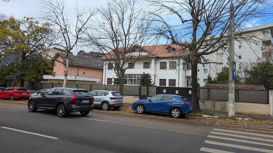 Casă cu Teren 1800 Mp în Splaiul Unirii