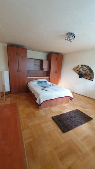Casă cu 5 camere cu Teren 300 Mp în Central