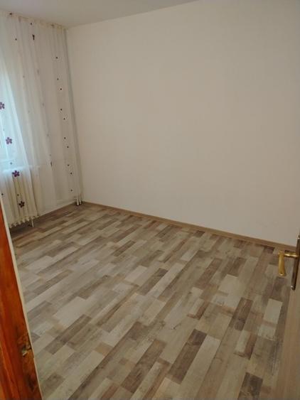 Apartament cu 2 camere semidecomandat în Berceni