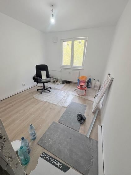 Apartament cu 3 camere decomandat în Berceni