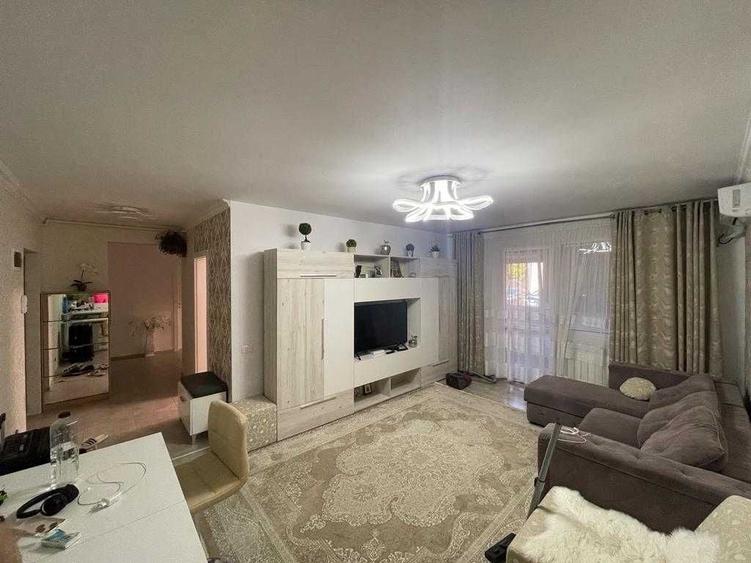 Apartament cu 3 camere decomandat în Central
