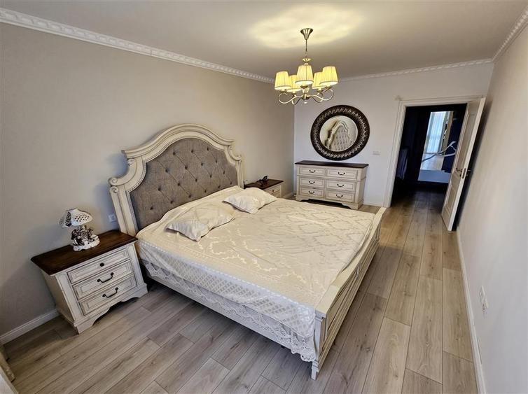 Apartament cu 3 camere decomandat, mobilat în Burdujeni