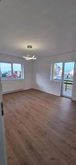 Apartament cu 2 camere decomandat în Sânpetru
