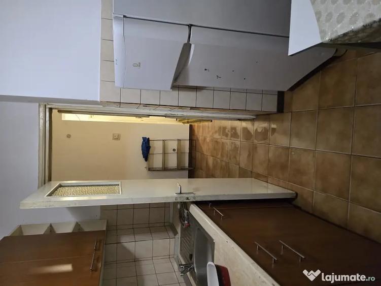 Apartament cu 3 camere decomandat în 1 Mai