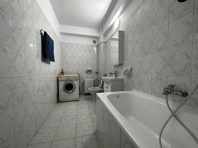 Apartament cu 2 camere semidecomandat, mobilat în Gheorgheni