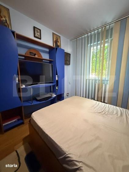 Apartament cu 4 camere decomandat în Micro 13