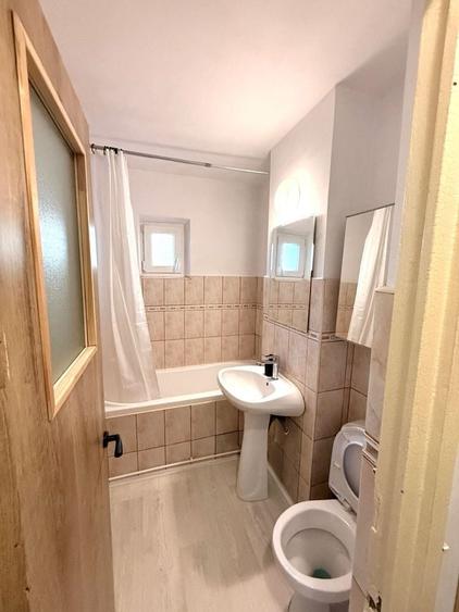Apartament cu 2 camere decomandat în Nicolina