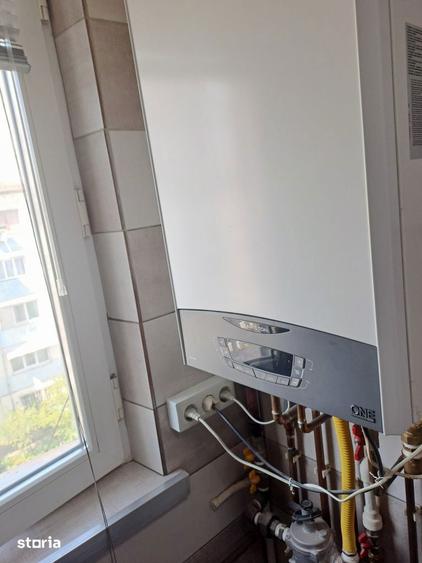 Apartament cu 3 camere în Craiovița Nouă