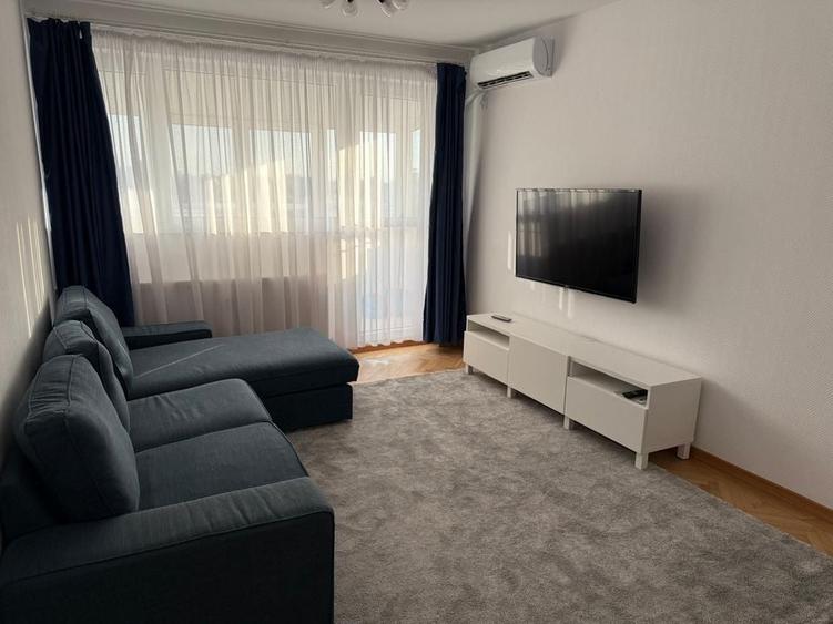 Apartament cu 3 camere în Mihai Bravu