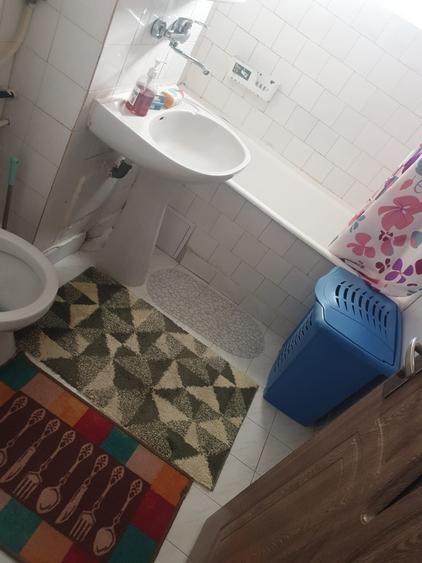 Apartament cu 3 camere decomandat în Găvana