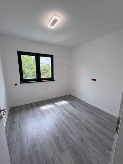 Garsonieră decomandată în Micro 20
