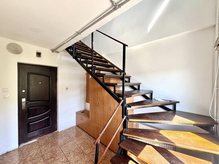 Apartament cu 2 camere decomandat în Girocului