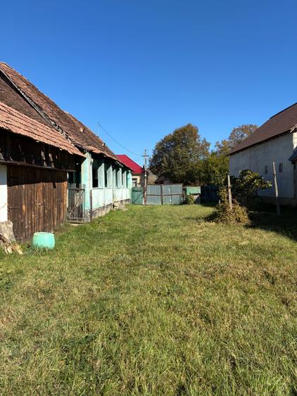 Casă cu 3 camere în Domnești