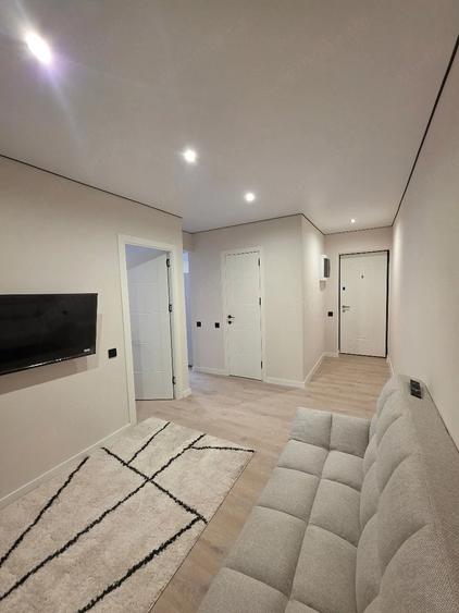 Apartament cu 2 camere decomandat în Politehnica