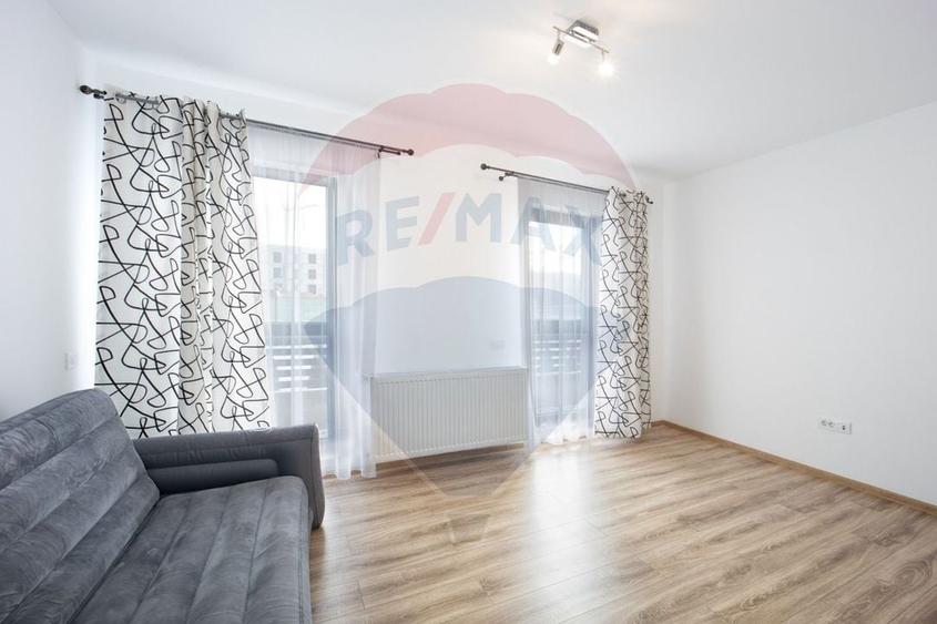 Apartament cu 3 camere de vânzare - 6