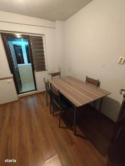 Apartament cu 2 camere decomandat, mobilat în Calea Severinului