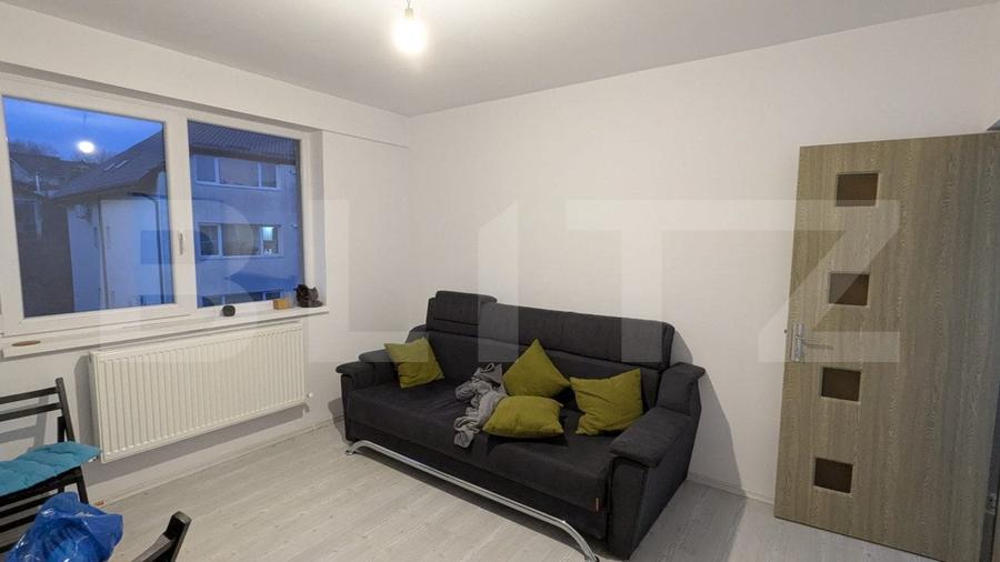 Apartament cu 3 camere decomandat, mobilat în Valea Lupului